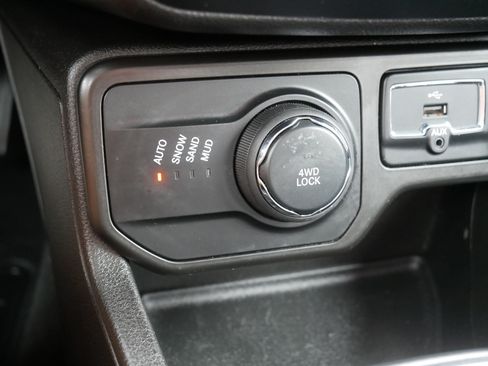 Used 2020 Jeep Renegade Altitude AWD/4WD image 33