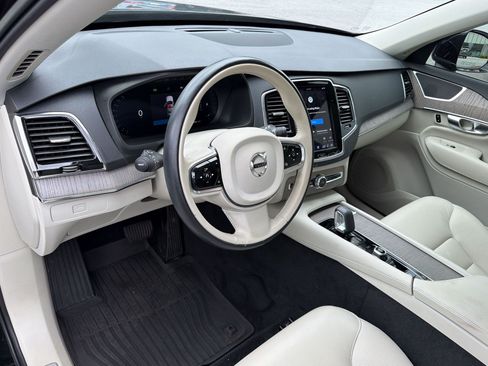 Certified 2023 Volvo XC90 B6 Plus w/ Protection Package Premier AWD/4WD image 4