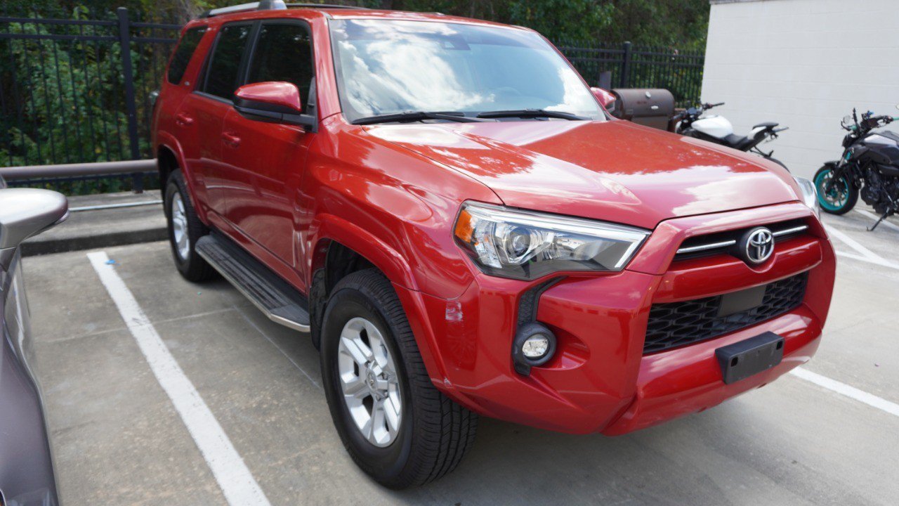 Used 2021 Toyota 4Runner SR5 AWD/4WD image 3