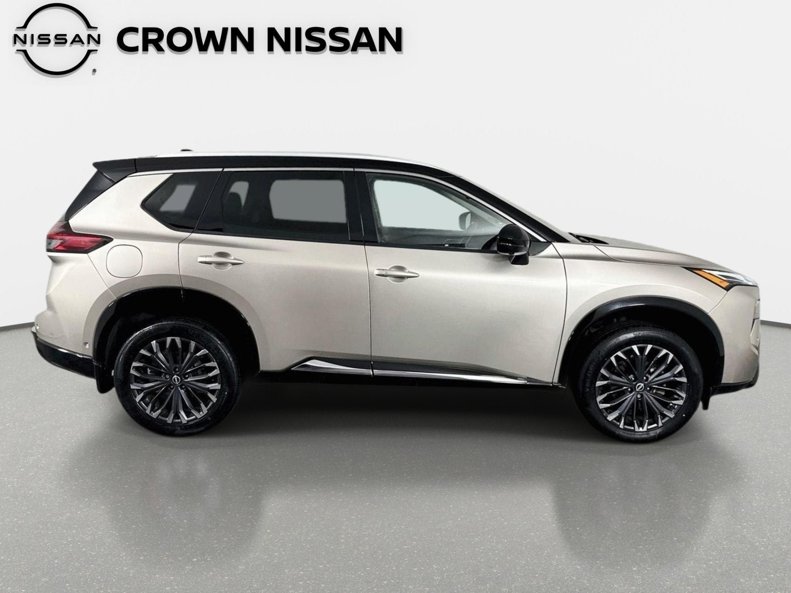 Certified 2024 Nissan Rogue Platinum w/ Platinum Premium Package FWD image 4