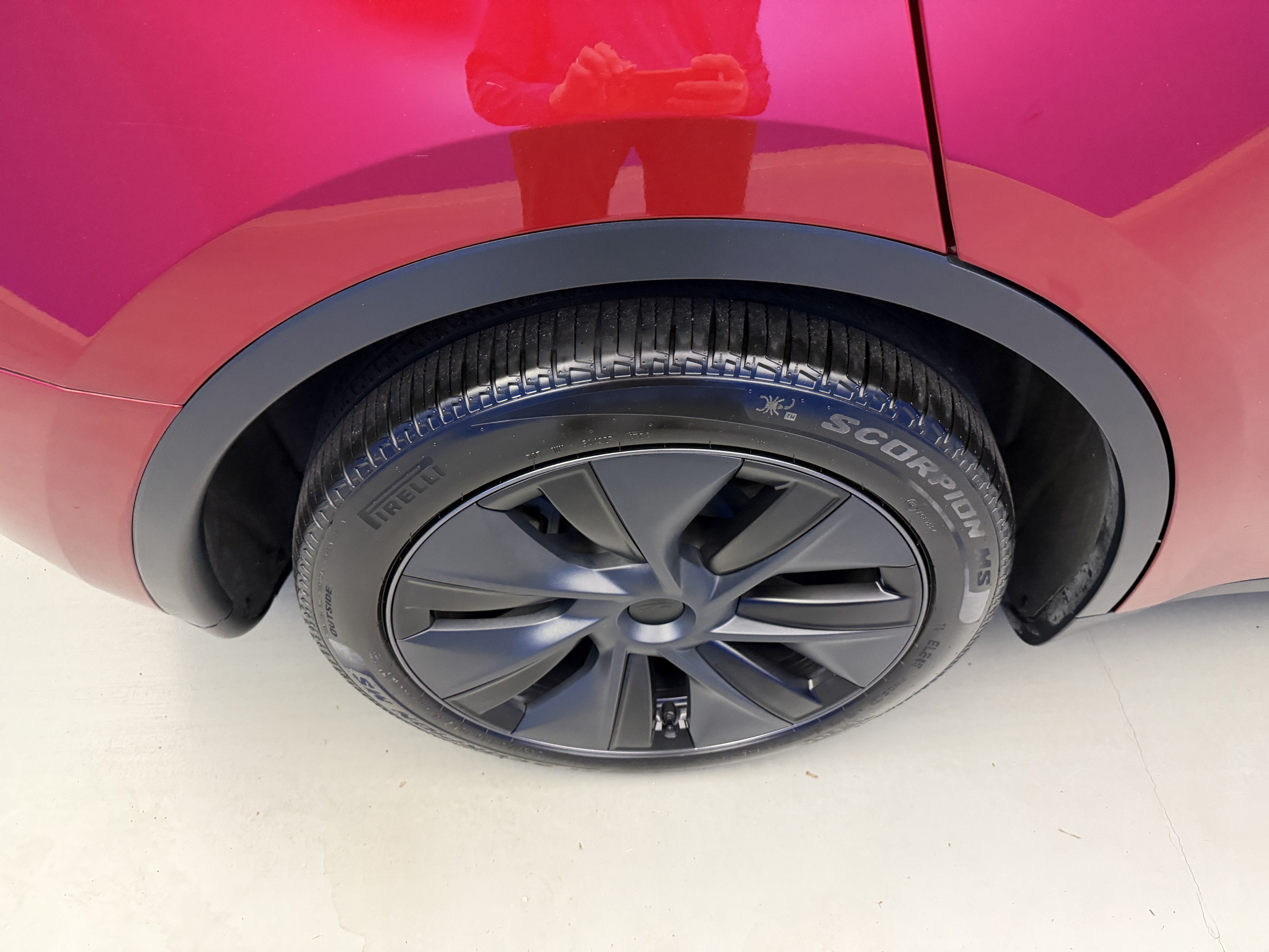Used 2025 Tesla Model Y Long Range RWD image 8