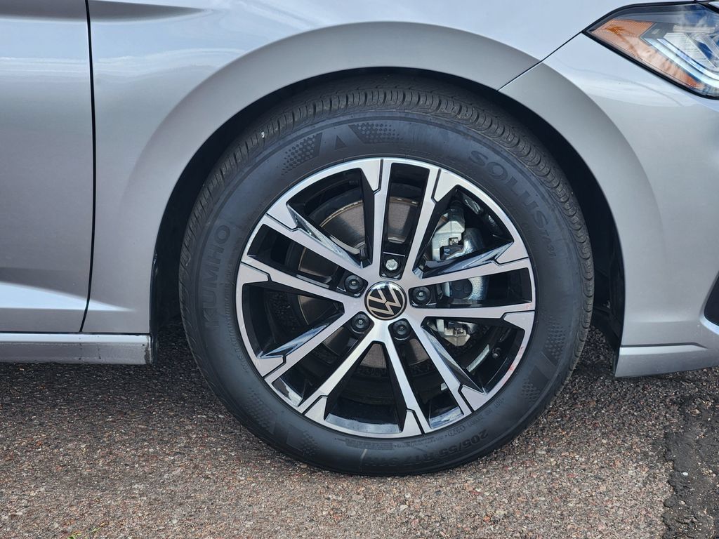 Used 2025 Volkswagen Jetta Sport FWD image 30