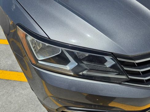 Used 2017 Volkswagen Passat 1.8T S FWD image 9
