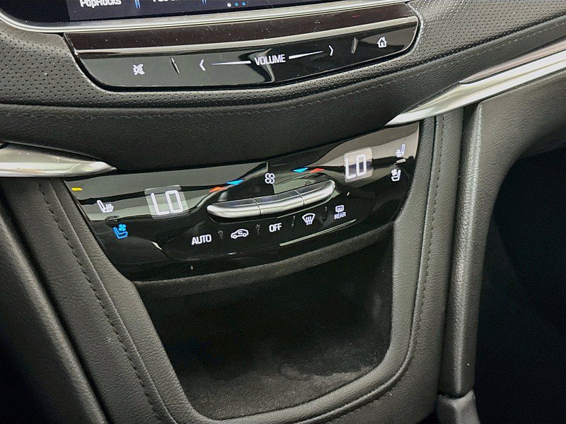 Used 2019 Cadillac XT5 Premium Luxury AWD/4WD image 17