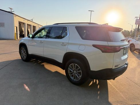 Used 2023 Chevrolet Traverse LT FWD image 29
