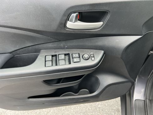 Used 2016 Honda CR-V SE image 14