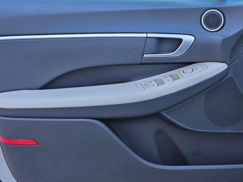 Used 2025 Hyundai Sonata SEL FWD image 17