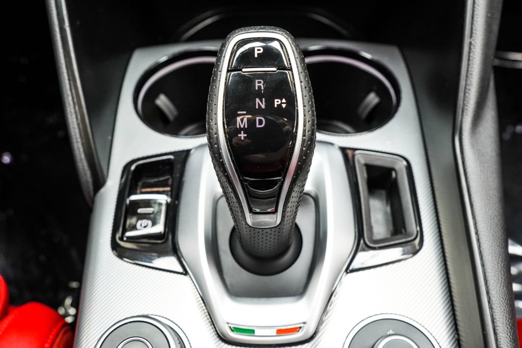 Used 2023 Alfa Romeo Giulia Veloce RWD image 27