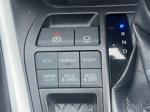 Used 2023 Toyota RAV4 XLE w/ Convenience Package image 27