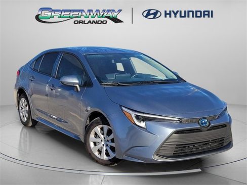 Used 2025 Toyota Corolla LE image 1