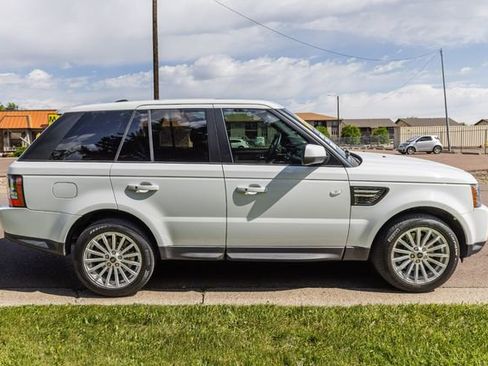 Used 2013 Land Rover Range Rover Sport HSE AWD/4WD image 4