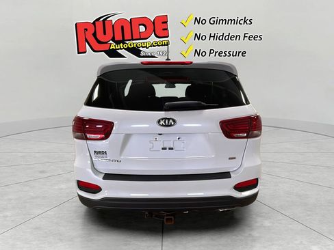 Used 2019 Kia Sorento FWD image 4