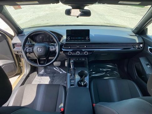 Used 2025 Honda Civic Sport image 9