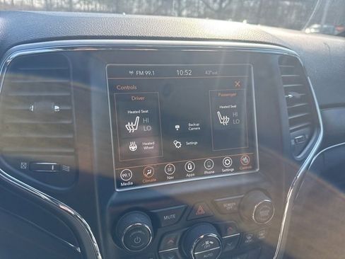 Used 2018 Jeep Grand Cherokee Limited image 26