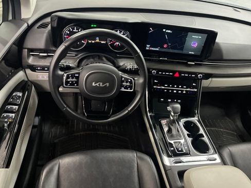 Certified 2022 Kia Carnival SX image 23