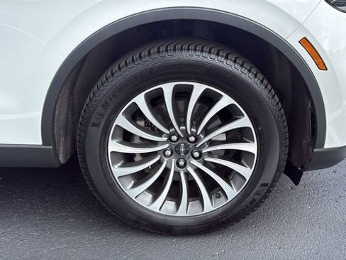Used 2023 Lincoln Aviator Reserve w/ Elements Package Plus AWD/4WD image 9