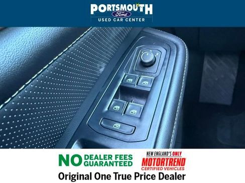 Used 2025 Volkswagen Atlas SE image 21