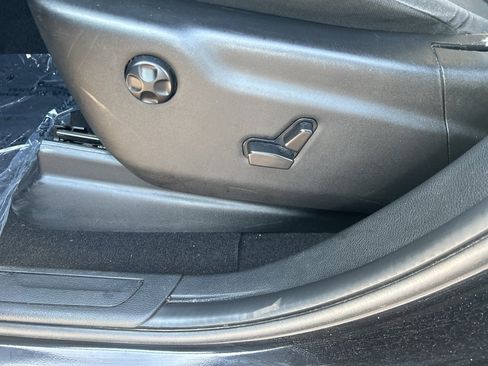 Used 2023 Dodge Durango GT image 25