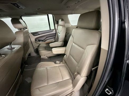Used 2019 Chevrolet Suburban Premier RWD image 26