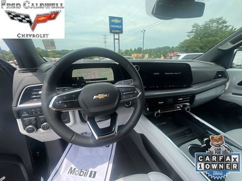 Used 2025 Chevrolet Tahoe Premier AWD/4WD image 16