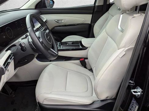 Certified 2025 Hyundai Tucson Limited image 17