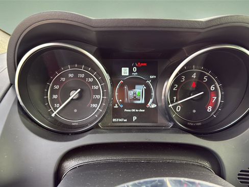 Used 2019 Jaguar F-TYPE Coupe image 10