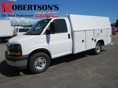 New 2025 GMC Savana 3500 w/ Power Convenience Package