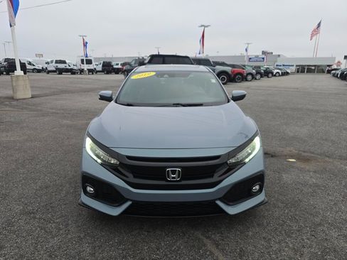 Used 2019 Honda Civic Sport Touring image 10