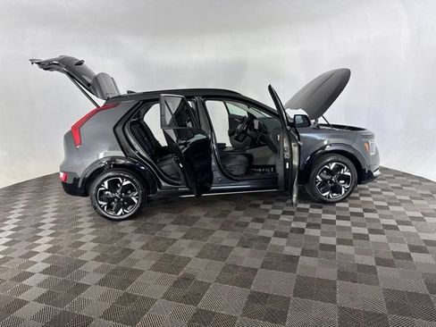 Certified 2023 Kia Niro Wind w/ Wind Preserve Package FWD image 15