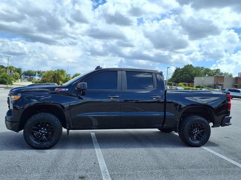 Used 2023 Chevrolet Silverado 1500 Custom Trail Boss w/ LPO, Dark Essentials Package AWD/4WD image 4