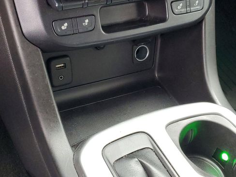 Used 2017 Chevrolet Colorado ZR2 w/ LPO, Premium Interior Package AWD/4WD image 18