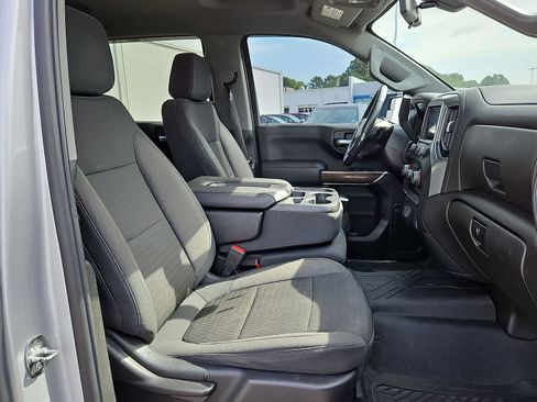Used 2022 Chevrolet Silverado 1500 LT AWD/4WD image 32