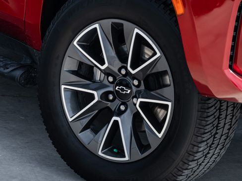 Used 2023 Chevrolet Tahoe Z71 w/ Luxury Package image 33