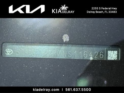 Used 2022 Toyota Highlander XLE FWD image 10