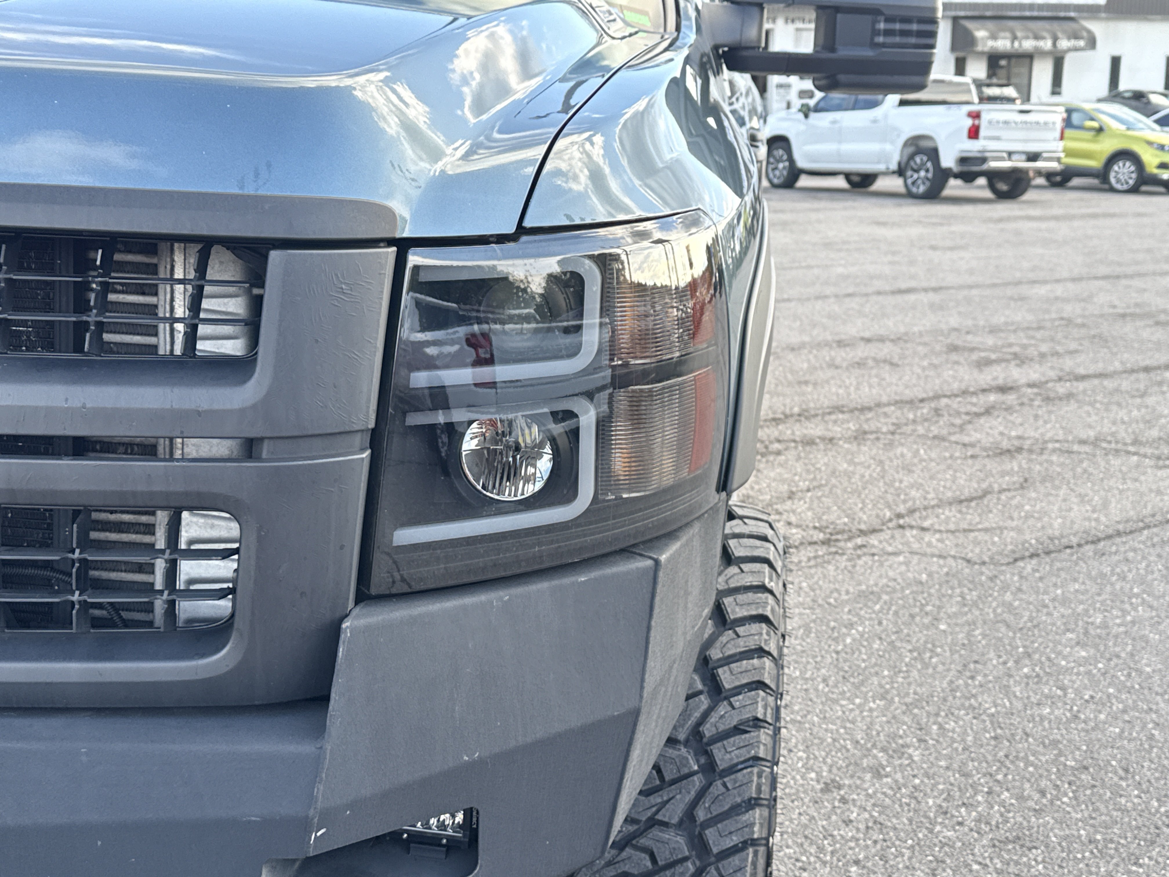 Used 2010 Chevrolet Silverado 2500 LT w/ Exterior Plus Package AWD/4WD image 10
