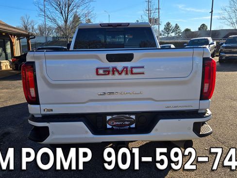 Used 2023 GMC Sierra 2500 Denali w/ Denali Ultimate Package image 8