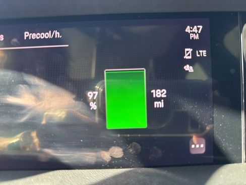 Used 2021 Porsche Taycan 4S image 30