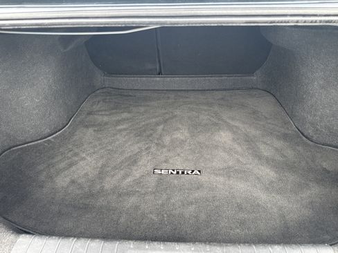 Used 2024 Nissan Sentra SV FWD image 31