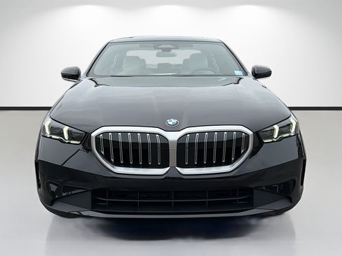New 2027 BMW 530i RWD image 8