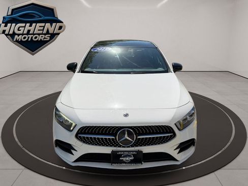 Used 2019 Mercedes-Benz A 220 4MATIC w/ AMG Line image 10