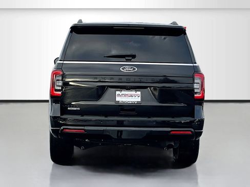 Used 2023 Ford Expedition Limited image 6