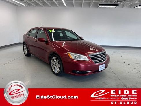 Used 2013 Chrysler 200 LX FWD image 1