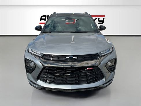 Used 2023 Chevrolet TrailBlazer RS image 2