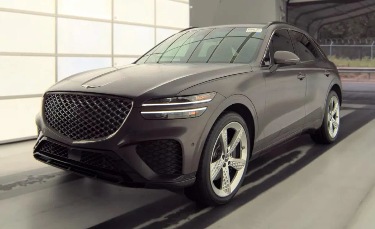Used 2022 Genesis GV70 3.5T Sport w/ Sport Prestige Package AWD/4WD image 1