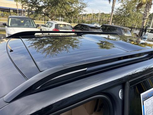 Used 2024 Land Rover Discovery Dynamic SE image 34