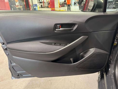 Used 2023 Toyota Corolla LE AWD/4WD image 18