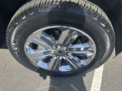 Used 2018 Ford F150 Lariat w/ Equipment Group 502A Luxury AWD/4WD image 40