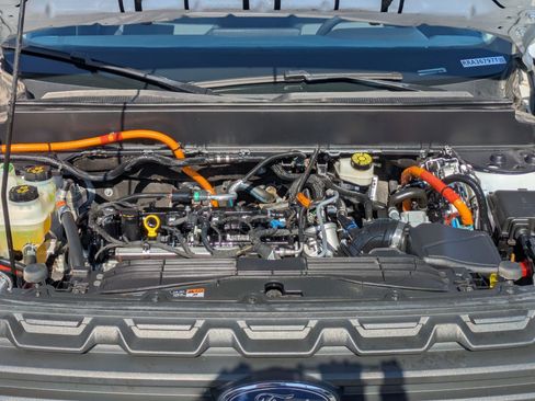 Used 2024 Ford Maverick XL FWD image 31