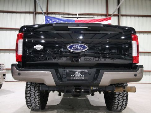 Used 2019 Ford F350 King Ranch w/ King Ranch Ultimate Package AWD/4WD image 9