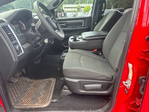 Used 2024 RAM 1500 Warlock AWD/4WD image 10
